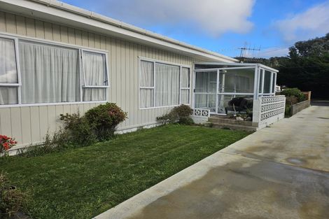 Photo of property in 7 Stanley Street, Wainuiomata, Lower Hutt, 5014