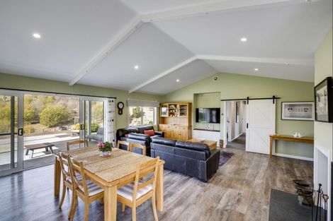 Photo of property in 1011 Kahuranaki Road, Kahuranaki, Havelock North, 4295