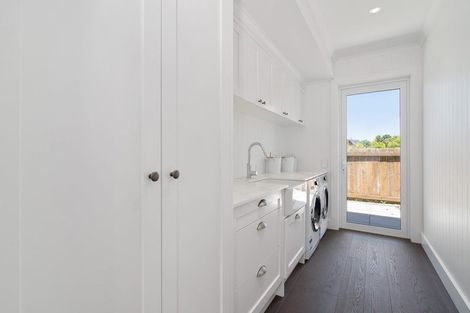 Photo of property in 14 Ridgeway Terrace, Taradale, Napier, 4112