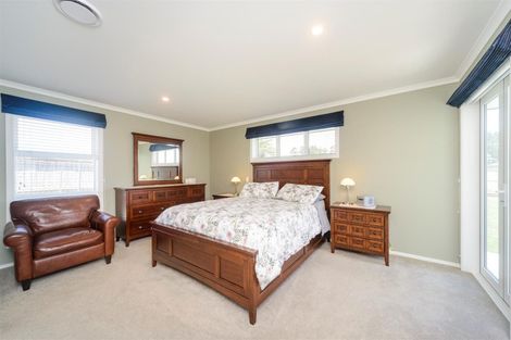 Photo of property in 19 George Street, Bulls, 4818