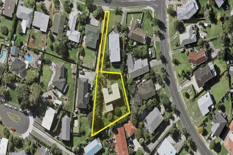 Photo of property in 23 Downsview Road, Pakuranga Heights, Auckland, 2010