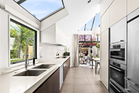 Photo of property in 100 Kopanga Road, Havelock North, 4130