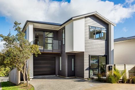 Photo of property in 11a Barberry Grove, Maungaraki, Lower Hutt, 5010