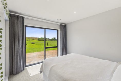 Photo of property in 39 Sandown Road, Te Horo Beach, Otaki, 5581