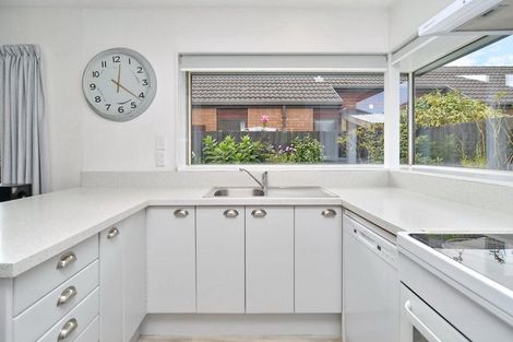 Photo of property in 2/43 Kedleston Drive, Avonhead, Christchurch, 8042