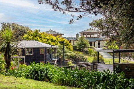 Photo of property in 24 Paetawa Road, Peka Peka, Waikanae, 5391
