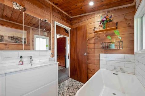 Photo of property in 25 Russell Crescent, Western Heights, Rotorua, 3015