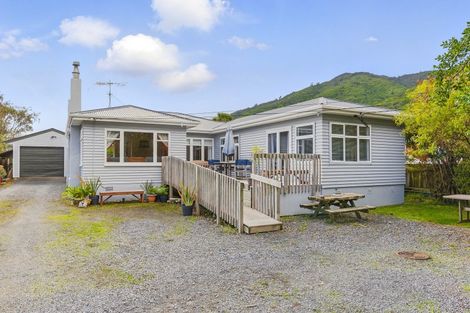Photo of property in 31 Elizabeth Street, Waikanae, 5036
