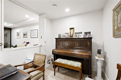 Photo of property in Waterline Apartments, 1a/342 Oriental Parade, Oriental Bay, Wellington, 6011