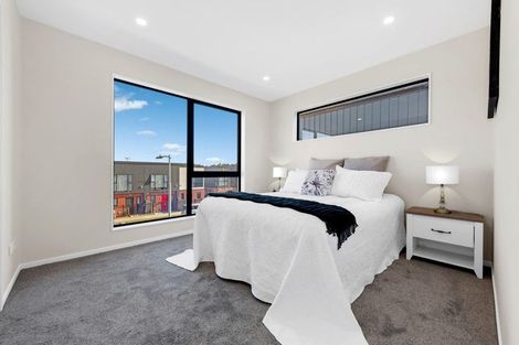 Photo of property in 22a Hearth Street, Flat Bush, 2019