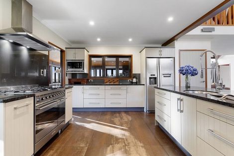 Photo of property in 17 Roger Guy Place, Welcome Bay, Tauranga, 3175