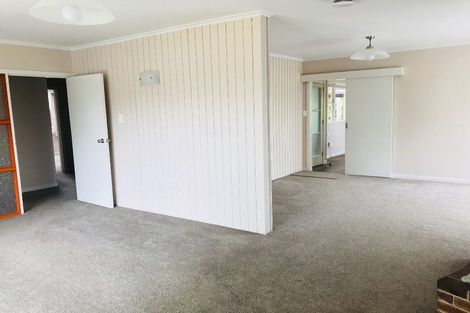 Photo of property in 52 Tramway Road, Beach Haven, Auckland, 0626