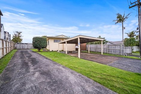 Photo of property in 9a Karamu Street, Te Atatu Peninsula, Auckland, 0610