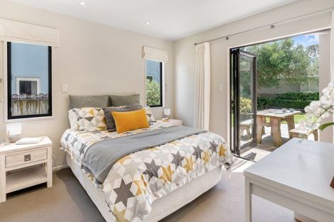 Photo of property in 27a The Parade, Bucklands Beach, Auckland, 2012