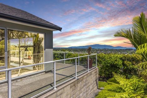 Photo of property in 27a Kotare Street, Waikanae, 5036