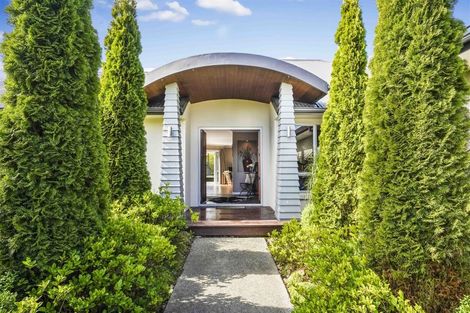 Photo of property in 2 Gibbston Close, Huntington, Hamilton, 3210