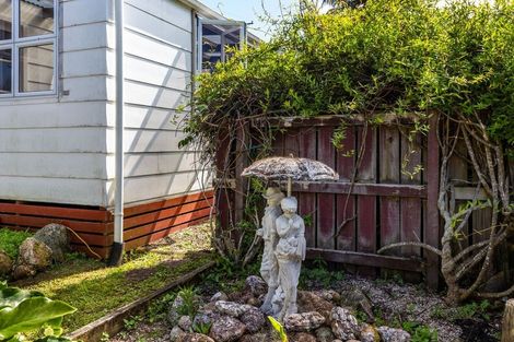 Photo of property in 90 Rangatira Drive, Mangakino, 3421