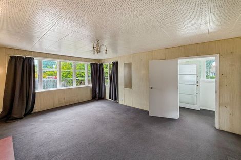 Photo of property in 15 Auburn Avenue, Upper Riccarton, Christchurch, 8041