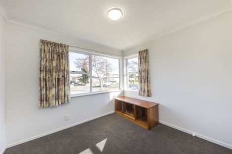 Photo of property in 35 Abraham Crescent, Milson, Palmerston North, 4414