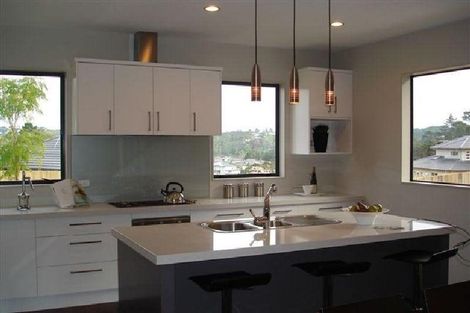 Photo of property in 11 Pin Oak Drive, Schnapper Rock, Auckland, 0632