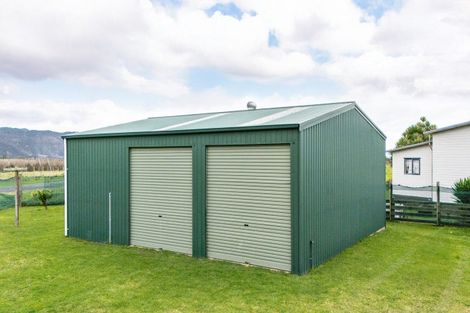 Photo of property in 1 Rawinia Place, Te Kaha, 3199