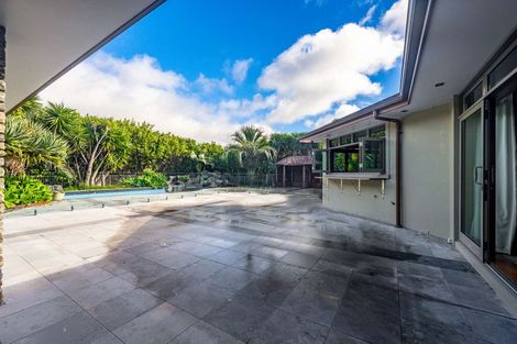 Photo of property in 305 Old North Road, Kumeu, 0892