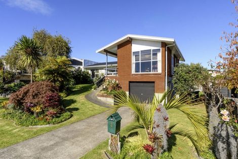 Photo of property in 2 Shelley Street, Otumoetai, Tauranga, 3110