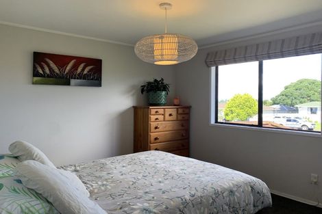 Photo of property in 9 Patrice Place, Massey, Auckland, 0614