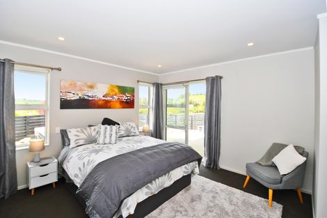 Photo of property in 12 Laly Haddon Place, Matakana, Warkworth, 0985