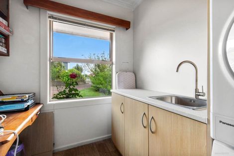 Photo of property in 16 East Street, Pukekohe, 2120