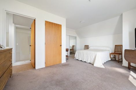 Photo of property in 2 Iles Lane, Cashmere, Christchurch, 8022