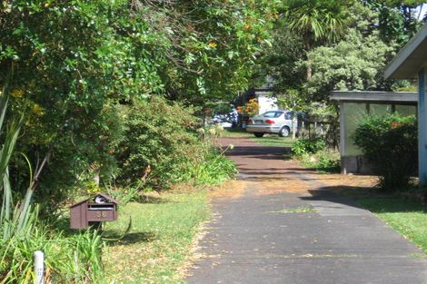 Photo of property in 56 Cliff View Drive, Green Bay, Auckland, 0604