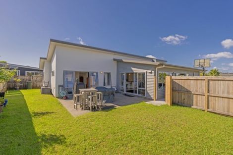 Photo of property in 10 Aquila Drive, Whitianga, 3510