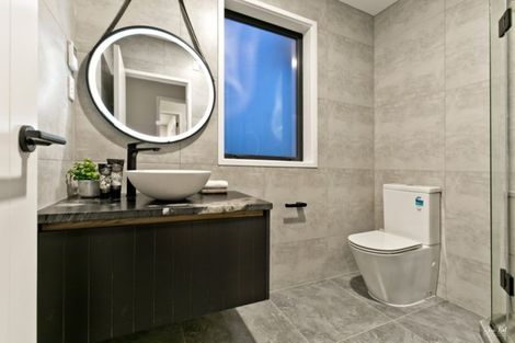 Photo of property in 21 Longshore Drive, Long Bay, Auckland, 0630