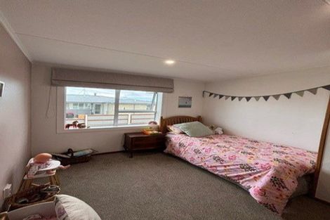 Photo of property in 8 Albert Street, Winton, 9720