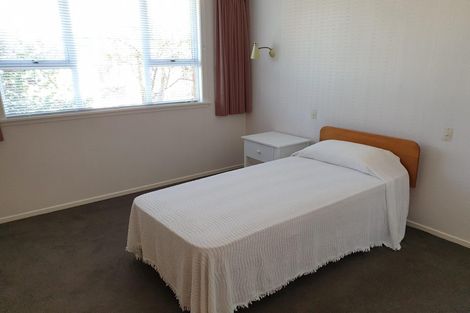 Photo of property in 2 Hood Place, Spotswood, New Plymouth, 4310