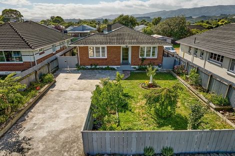 Photo of property in 90 Pine Avenue, Ebdentown, Upper Hutt, 5018