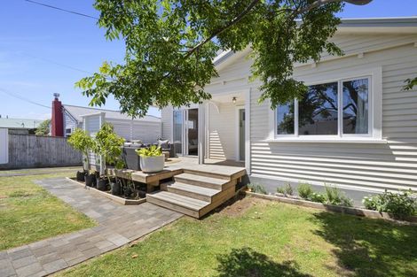 Photo of property in 22 Ngaio Street, Strandon, New Plymouth, 4312