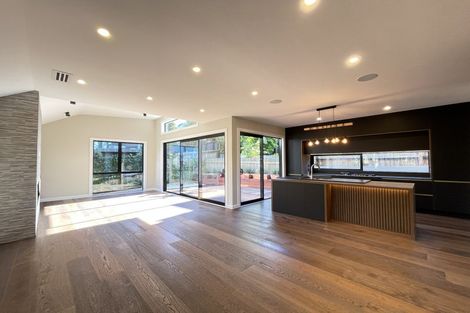 Photo of property in 20c Beach Road, Castor Bay, Auckland, 0620