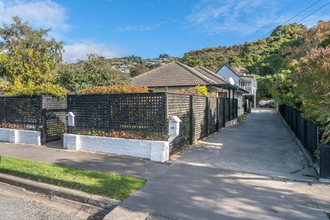 Photo of property in 1/32 Taupata Street, Redcliffs, Christchurch, 8081