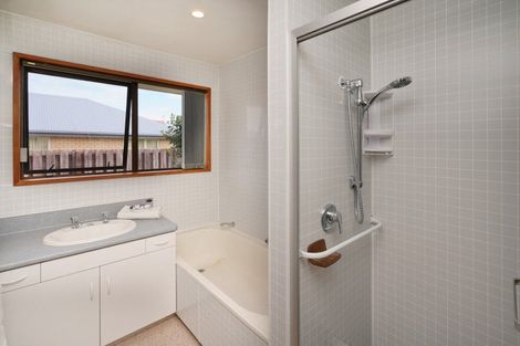 Photo of property in 4 Seadown Crescent, Amberley, 7410