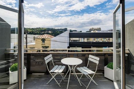Photo of property in Mondrian Townhouses, 2/24 Hanson Street, Mount Cook, Wellington, 6021
