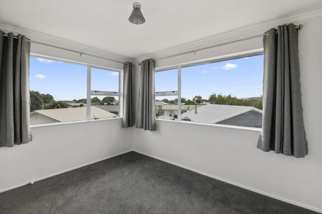 Photo of property in 35 Balmoral Street, Levin, 5510