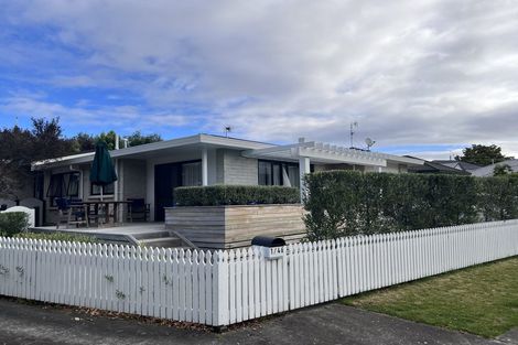 Photo of property in 1/46 Campbell Street, Havelock North, 4130