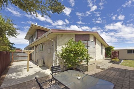 Photo of property in 8b Wyatt Place, Russley, Christchurch, 8042