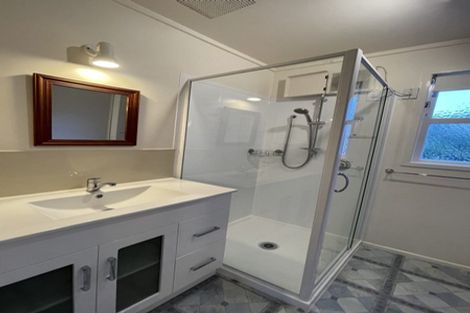 Photo of property in 32 Grande Vue Road, Hillpark, Auckland, 2102