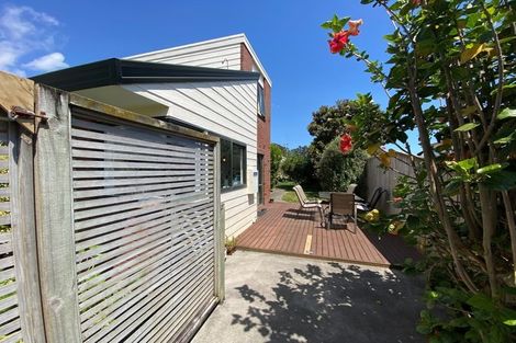 Photo of property in 1 Claridge Place, Mount Maunganui, 3116
