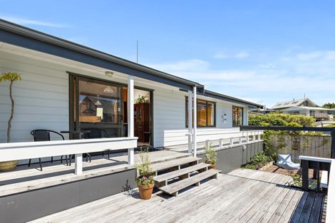 Photo of property in 8 Mariners Grove, Algies Bay, Warkworth, 0920