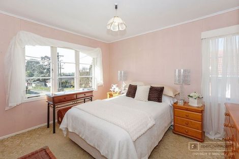 Photo of property in 9 Ayrton Street, Te Atatu South, Auckland, 0610