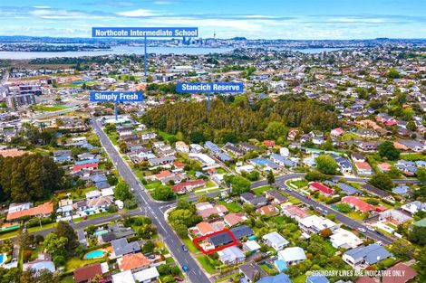 Photo of property in 1/38 Hillcrest Avenue, Hillcrest, Auckland, 0627